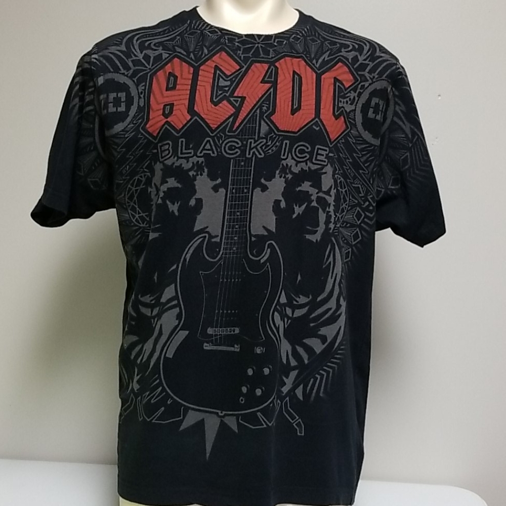 AC DC T-Shirt with graphics